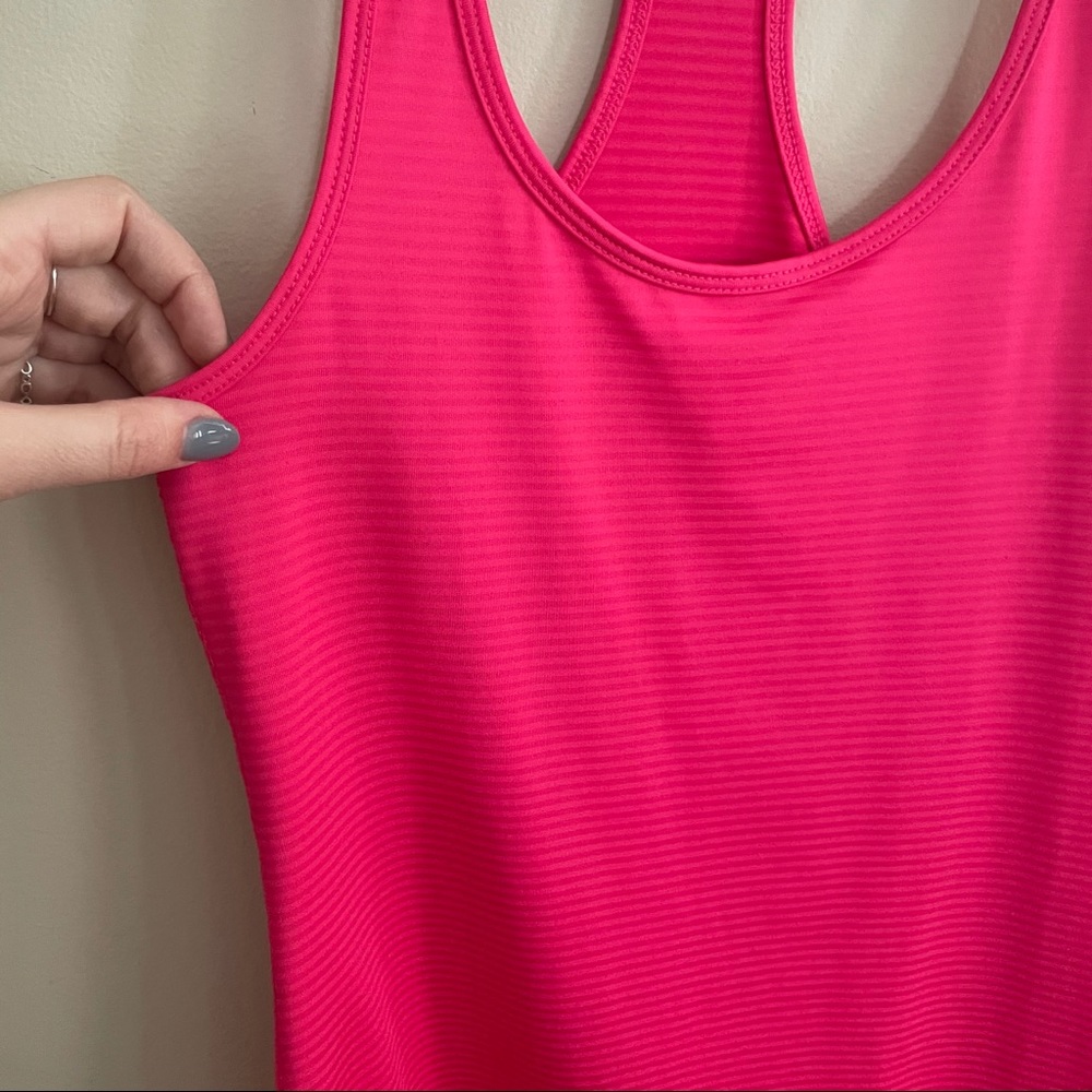 Hot pink workout tank - Picture 3 of 4